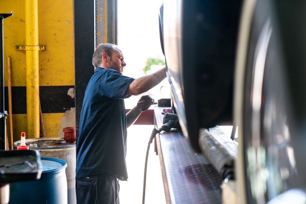 THE TRANSMISSION MAN Updated October 2024 27 Photos & 45 Reviews 24309 Creekside Rd