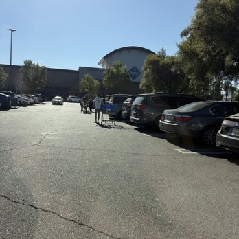 Sam's Club - Parking lot - Wholesale Stores Near Me - Ontario, California