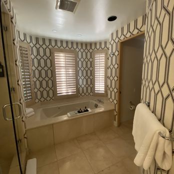 La Valencia Hotel - Hotels Near Me - La Jolla, California La Valencia Hotel - Hotels Near Me - La Jolla, California