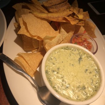 Bahama Breeze - Artichoke Spinach Dip & Chips - Bars Near Me - Tukwila, Washington Bahama Breeze - Artichoke Spinach Dip & Chips - Bars Near Me - Tukwila, Washington