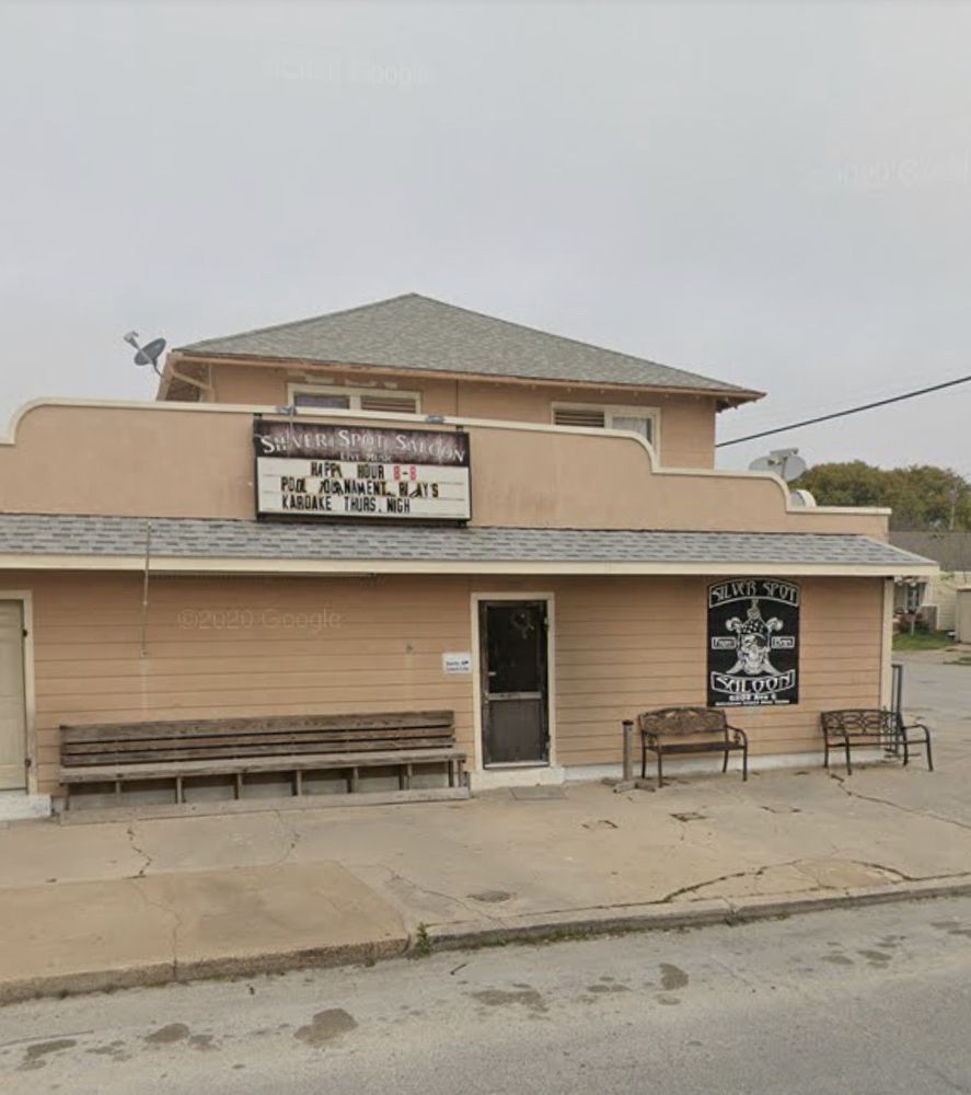 SILVER SPOT SALOON Updated September 2024 10 Reviews 5202 Ave S