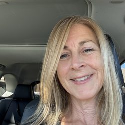 Misano Salon - Arlington Heights - Cut color highlights