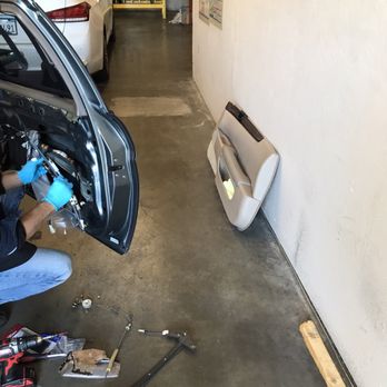 Hi-Quality - Old regulator removed and new assembly being installed. - Auto Glass Services Near Me - Fairfield, California Hi-Quality - Old regulator removed and new assembly being installed. - Auto Glass Services Near Me - Fairfield, California