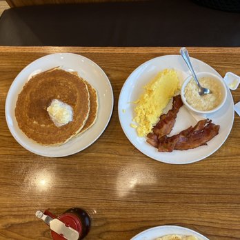 Sunny Street Cafe - Famous Hearty Breakfast - Cafes Near Me - Keller, Texas