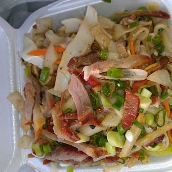 Royal Kitchen - Chow fun... Kinda dry:( - Dim Sum Near Me - Honolulu, Hawaii