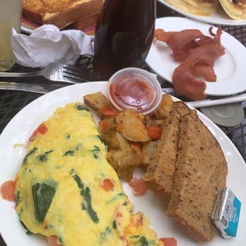 Cheryl's Global Soul - Brunch on the garden patio - Breakfast & Brunch Near Me - Brooklyn, New York Cheryl's Global Soul - Brunch on the garden patio - Breakfast & Brunch Near Me - Brooklyn, New York