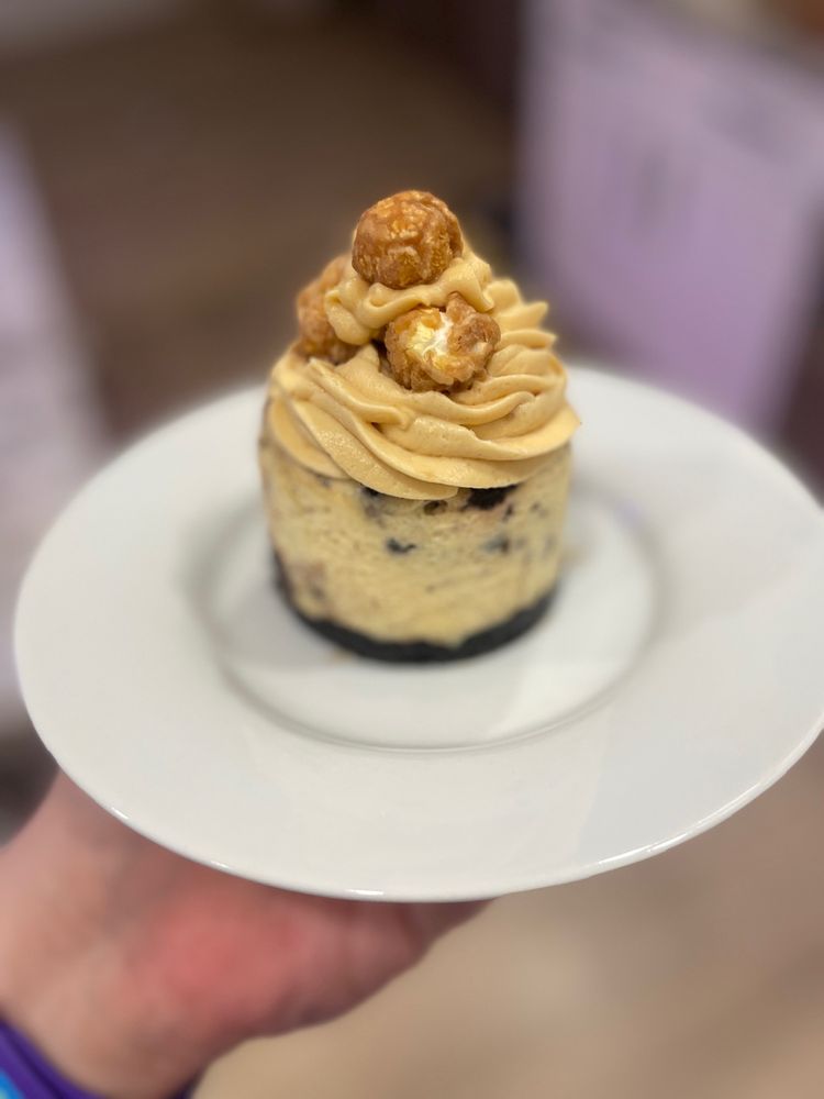Jay The Cheesecake Queen Logo