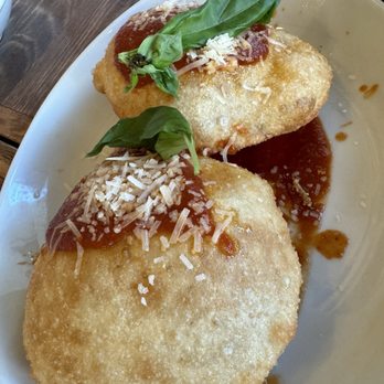Signora Bettola - I FRITTI S.B. - Napoletana Near Me - Naples, NA