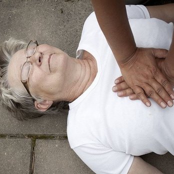 Newnan CPR & AED - Adult Chest Compressions . - CPR Classes Near Me - Newnan, Georgia Newnan CPR & AED - Adult Chest Compressions . - CPR Classes Near Me - Newnan, Georgia