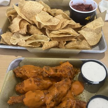 Buffalo Wild Wings - Sports Bars Near Me - San Antonio, Texas
