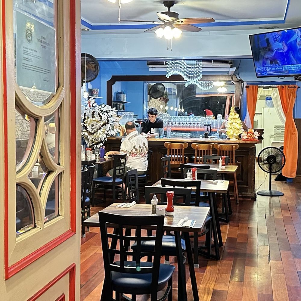 HI Shack - Interior - Tacos Near Me - Honolulu, Hawaii