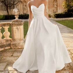 Wonderland Bridal - Classic ballgown