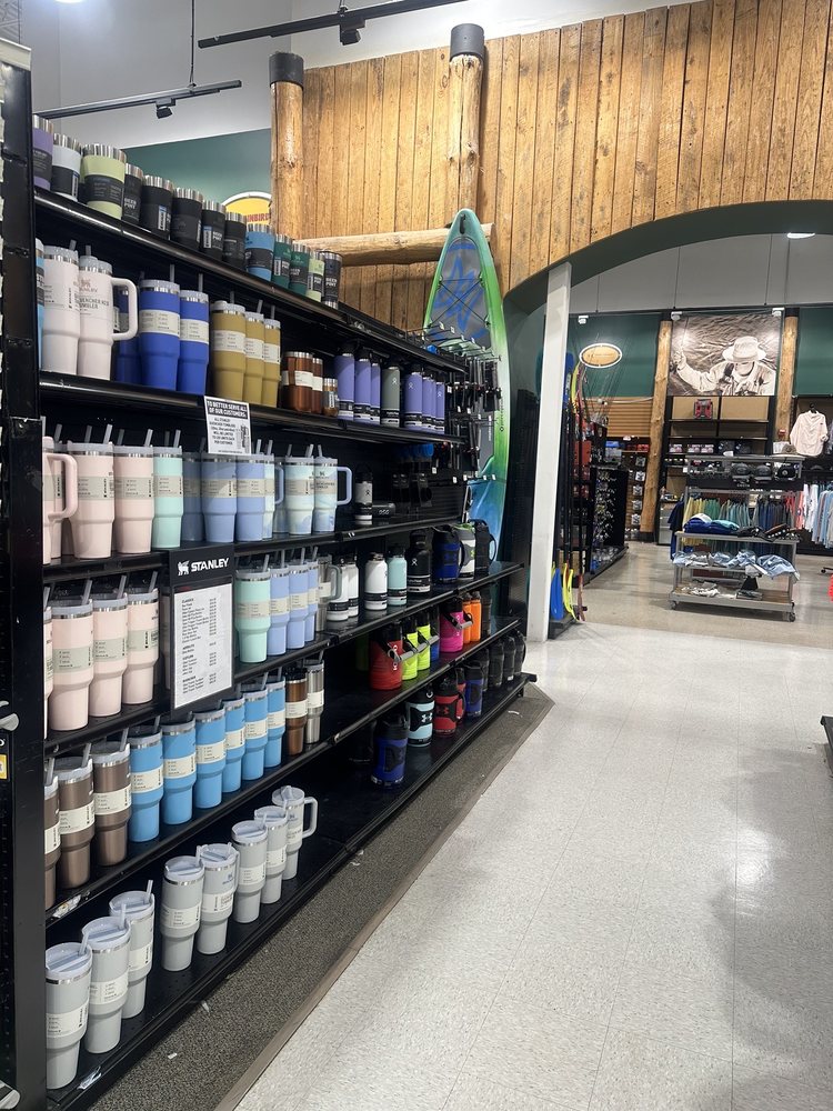 DICK’S SPORTING GOODS Updated July 2024 11 Reviews 1520 W Koger