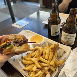 cheeseburger & fries with side of cheese