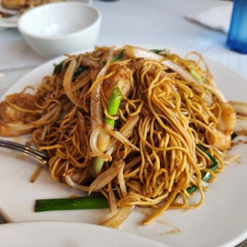 Lotus Garden Restaurant - Lo Mein - Chinese Near Me - San Diego, California Lotus Garden Restaurant - Lo Mein - Chinese Near Me - San Diego, California