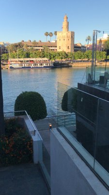 Torre del Oro by null