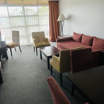 Forest Lodge At Camp John Hay - Living area - Hotels Near Me - Benguet, BEN