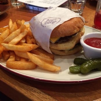 Dandenong Pavilion - McDowell burger - Restaurants Near Me - Dandenong, VIC Dandenong Pavilion - McDowell burger - Restaurants Near Me - Dandenong, VIC