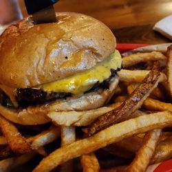 Palomino Bar - Single cheeseburger