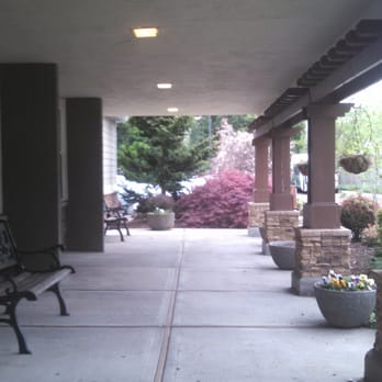 Royalton Place - A walkway-- outside seating - Assisted Living Facilities Near Me - Milwaukie, Oregon Royalton Place - A walkway-- outside seating - Assisted Living Facilities Near Me - Milwaukie, Oregon