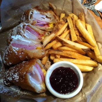 Cheddar's Scratch Kitchen - Monte Cristo sandwich... Served with a sweet raspberry preserve that is delicious! - American Near Me - Greenville, South Carolina Cheddar's Scratch Kitchen - Monte Cristo sandwich... Served with a sweet raspberry preserve that is delicious! - American Near Me - Greenville, South Carolina