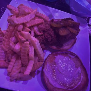 Starr Food Lounge - New Fried Chicken Sandwich w Fries - Caribbean Near Me - Douglasville, Georgia