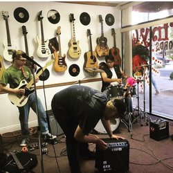 Voodoo Vinyl / Vinyl Alley