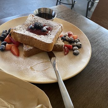 Tout Suite - French toast and FRESH FRUIT - Cafes Near Me - Houston, Texas Tout Suite - French toast and FRESH FRUIT - Cafes Near Me - Houston, Texas