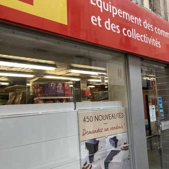 Passage du Caire - Most places are closed. It's mostly wholesale places. - Shopping Passages Near Me - Paris, 75