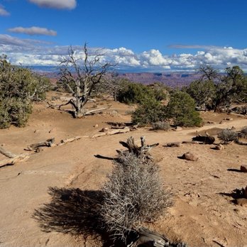 Mesa Arch - Mesa Arch Trail - Hiking Near Me - Moab, Utah Mesa Arch - Mesa Arch Trail - Hiking Near Me - Moab, Utah