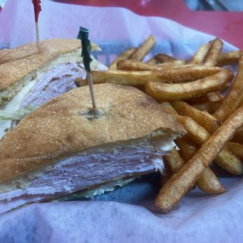 Runaway Train Cafe - Turkey sandwich sub bacon for extra turkey. - Diners Near Me - Brownwood, Texas