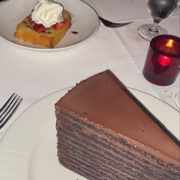 Chocolate cake and lemon pound cake Chocolate cake and lemon pound cake