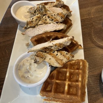 Eggspresso Glenview - Chicken and Waffles - New American Near Me - Glenview, Illinois Eggspresso Glenview - Chicken and Waffles - New American Near Me - Glenview, Illinois