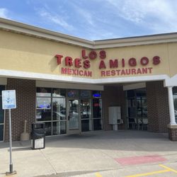 Los Tres Amigos - Entry!