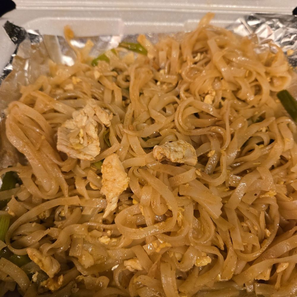 Chicken Pad thai. Very little chicken. Chicken Pad thai. Very little chicken.