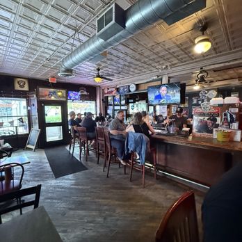 Detroiter Bar - Sports Bars Near Me - Detroit, Michigan Detroiter Bar - Sports Bars Near Me - Detroit, Michigan