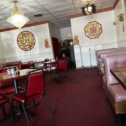 Szechuan Inn Chinese Restaurant - Interior with dirty cleaning products