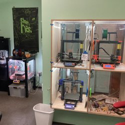 Denhac - 3d printer room