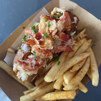 Hook & Anchor - Lobster roll and Cajun fries $27 4oz - Seafood Near Me - Costa Mesa, California