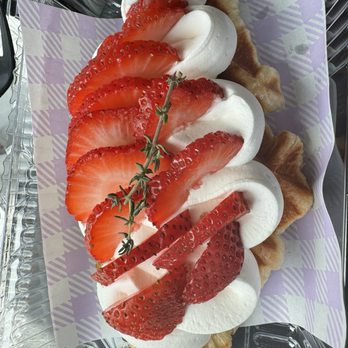 Big Straw Cafe - Strawberries & cream croffle - Desserts Near Me - West Milwaukee, Wisconsin