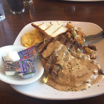 Warren's Ale House - Yuck - New American Near Me - Wheaton, Illinois