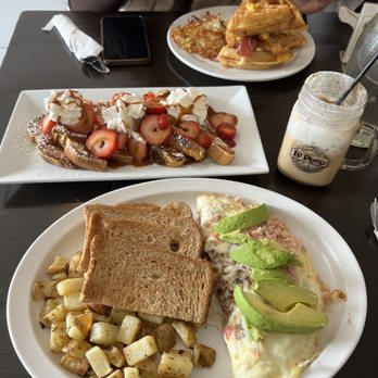 Le Peep - Le Chicken Waffle Sandwich Tres Leches French Toast Colorado Omelette - Breakfast & Brunch Near Me - Edison, New Jersey Le Peep - Le Chicken Waffle Sandwich Tres Leches French Toast Colorado Omelette - Breakfast & Brunch Near Me - Edison, New Jersey