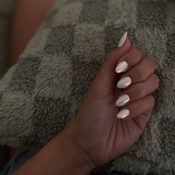 Chloe Nail Lounge - White chrome - Nail Salons Near Me - Orange, California