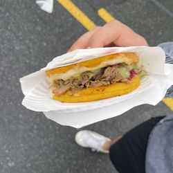 Mozzarepas - Carne Arepa