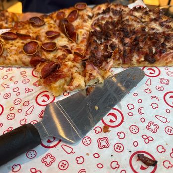 Curry Pizza House - Pizza Near Me - Ashburn, Virginia