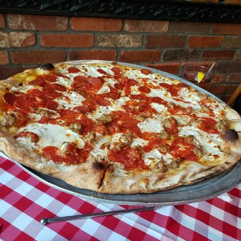 Grimaldi's Pizzeria - Pizza Near Me - Allen, Texas Grimaldi's Pizzeria - Pizza Near Me - Allen, Texas