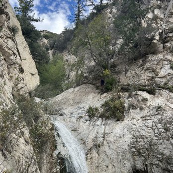 Switzer Falls - USDA Forest Service - Lower Switzer Falls - Hiking Near Me - La Canada Flintridge, California Switzer Falls - USDA Forest Service - Lower Switzer Falls - Hiking Near Me - La Canada Flintridge, California