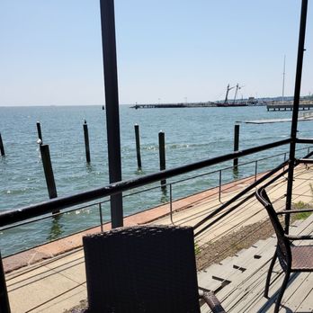 IL Gabbiano - The most beautiful day to sit outside and have fantastic food and look at the water - Italian Near Me - New Haven, Connecticut
