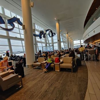 Delta Sky Club - Main Area - Airport Lounges Near Me - Seattle, Washington