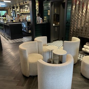 Salt & Vine - Lobby and bar on the first floor - Wine Bars Near Me - Olney, Maryland Salt & Vine - Lobby and bar on the first floor - Wine Bars Near Me - Olney, Maryland